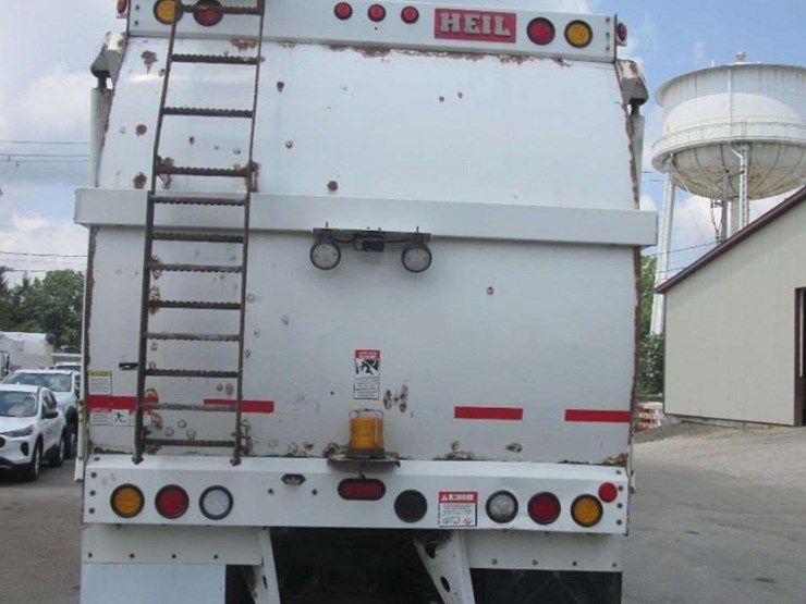 2016-mack-mru613-image-5