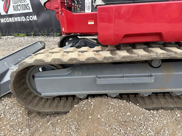 takeuchi-tb280fr-image-15