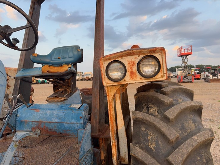 ford-tractor-image-33