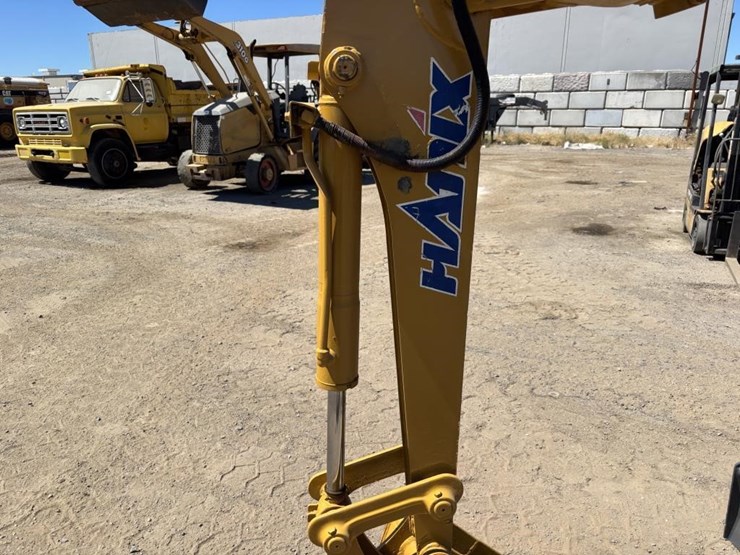 hanix-s&b300-image-12