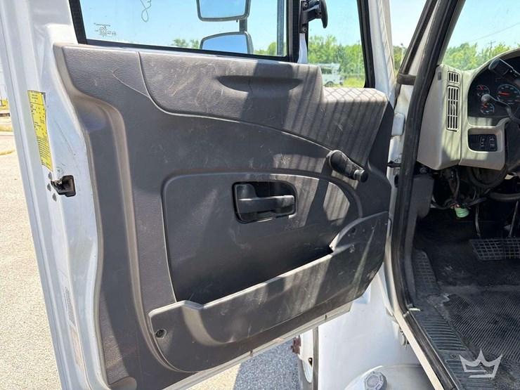 2013-international-durastar-4300-image-41