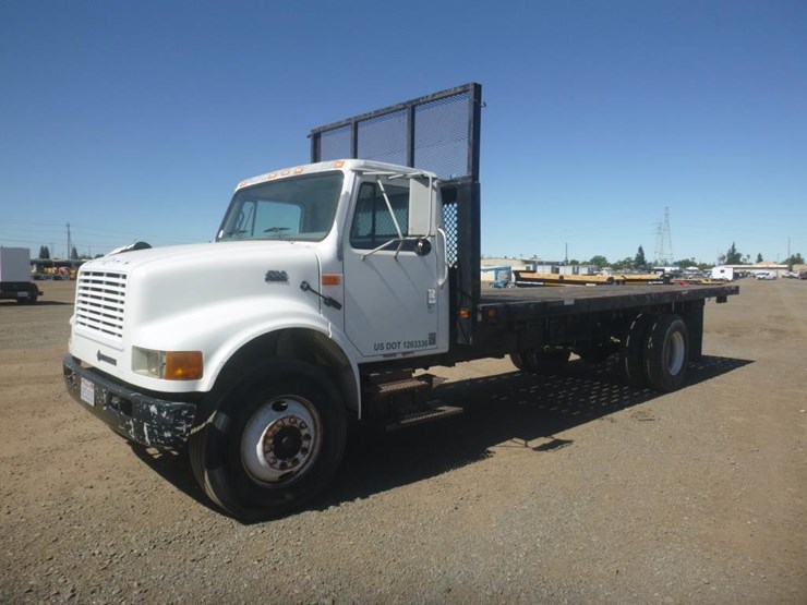 2001-international-4700-image-1