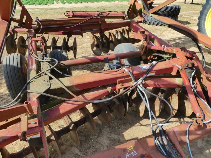 case-ih-3950-image-9