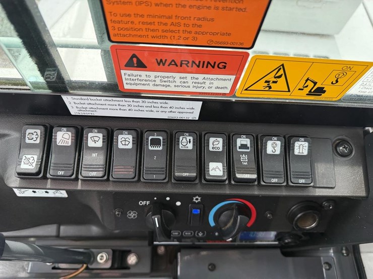 takeuchi-tb280fr-image-24