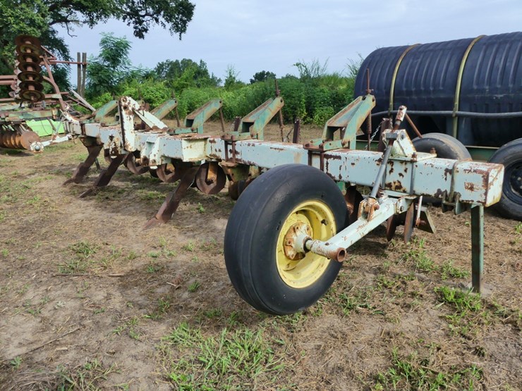 kmc-6-row-ripper-stripper-bedder-image-1