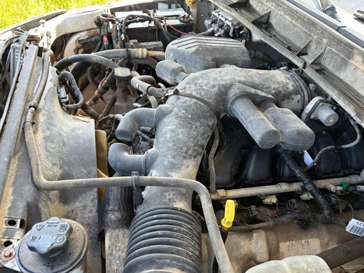 2013-ford-f550-image-29