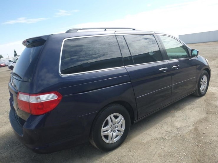 2007-honda-odyssey-image-3