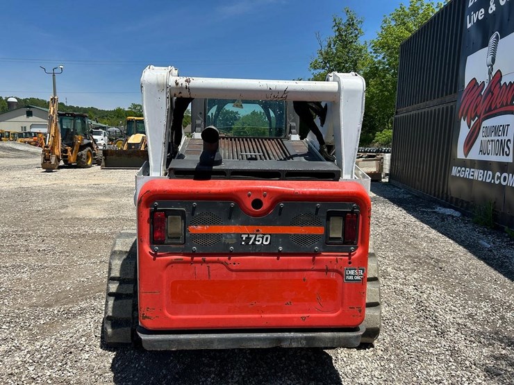 2017-bobcat-t750-image-3