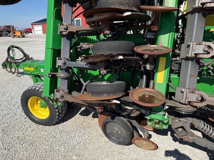 2015-john-deere-1990-image-21