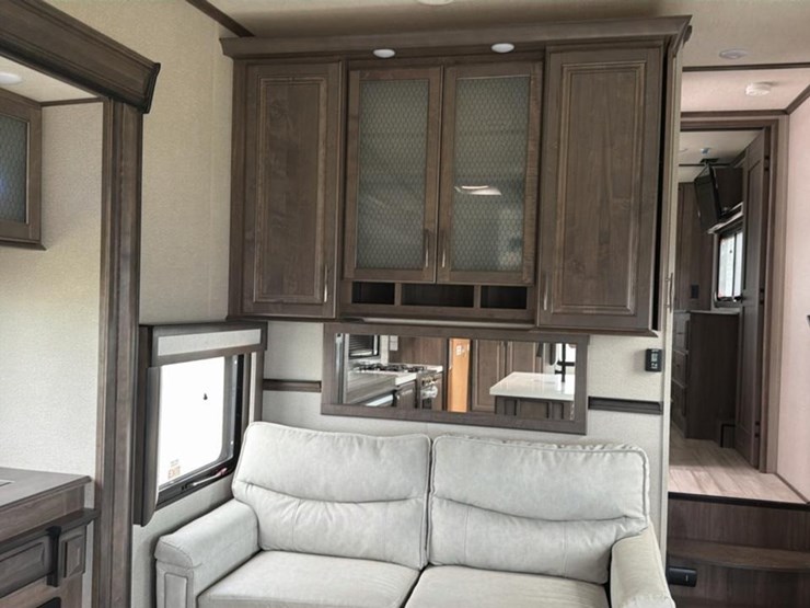 #138-•-2022-grand-design-solitude-345gk-camper-image-46