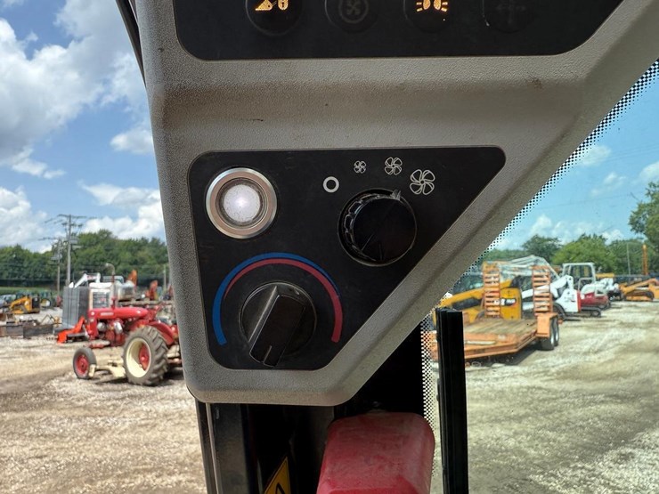 2013-jcb-190t-image-24