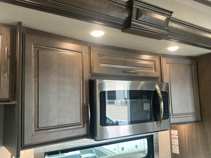 #139-•-2022-grand-design-solitude-310gk-camper-image-59