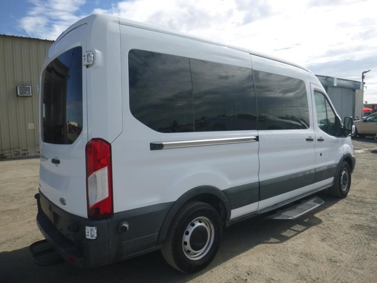 2017-ford-transit-image-3