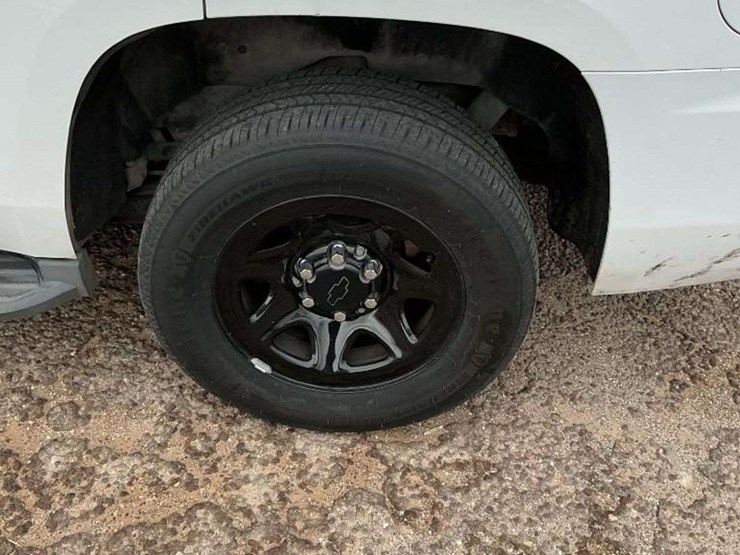 2015-chevrolet-tahoe-image-9