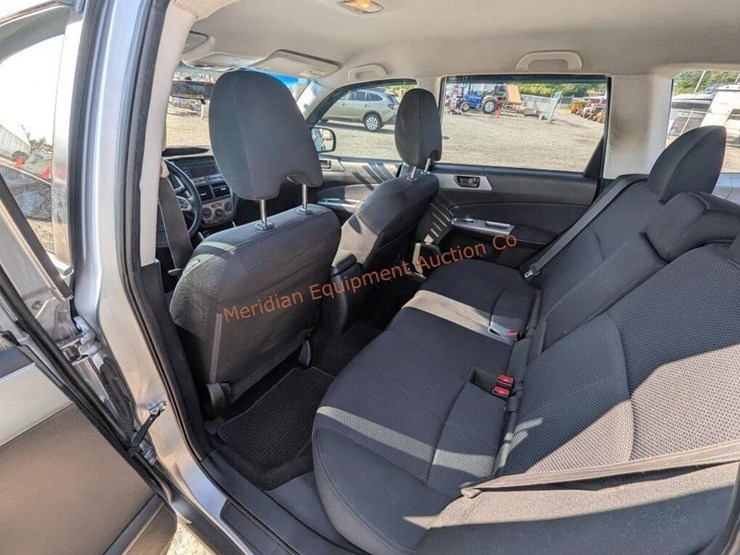 2012-subaru-forester-image-24