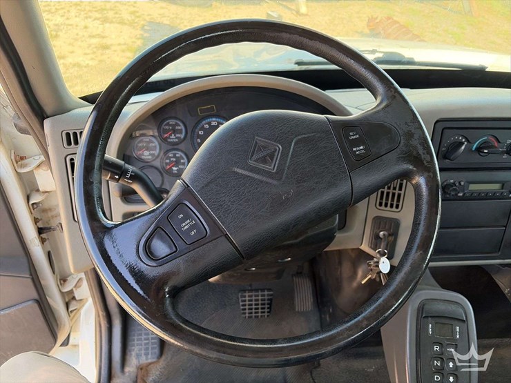 2012-international-durastar-4300-image-14