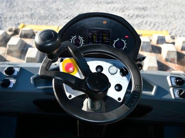 2022-bomag-bw213d-5-image-6