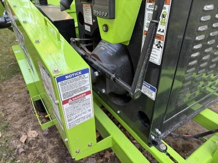 #159-•-2024-dyna-products-v12-31-towable-brush-chipper-image-35