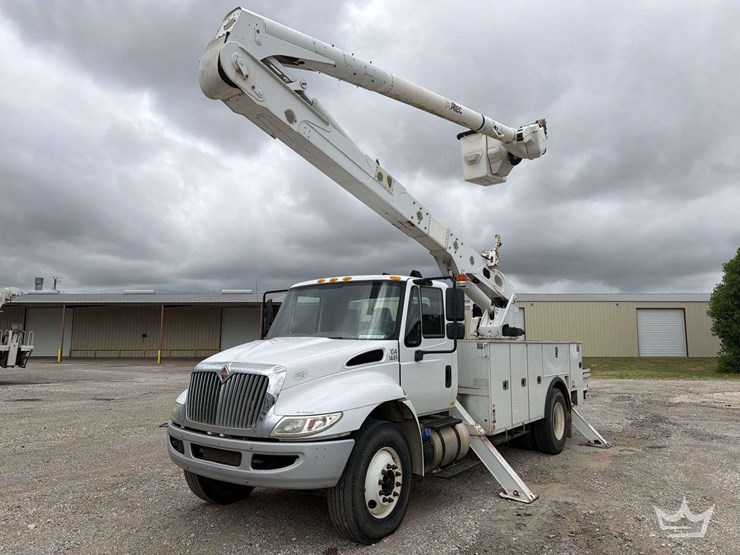 2018-international-durastar-4300-image-2