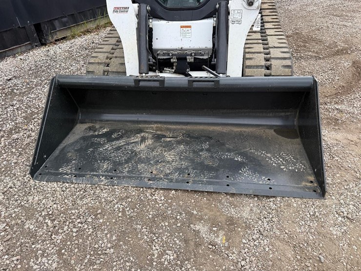 2022-bobcat-t770-image-9