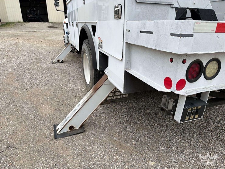 2017-international-durastar-4300-image-20