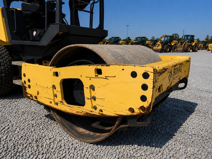 2017-bomag-bw145d-5-image-3