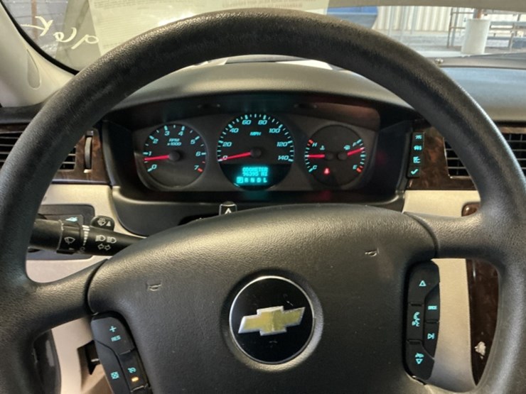 2016-chevrolet-impala-limited-sdn-image-15