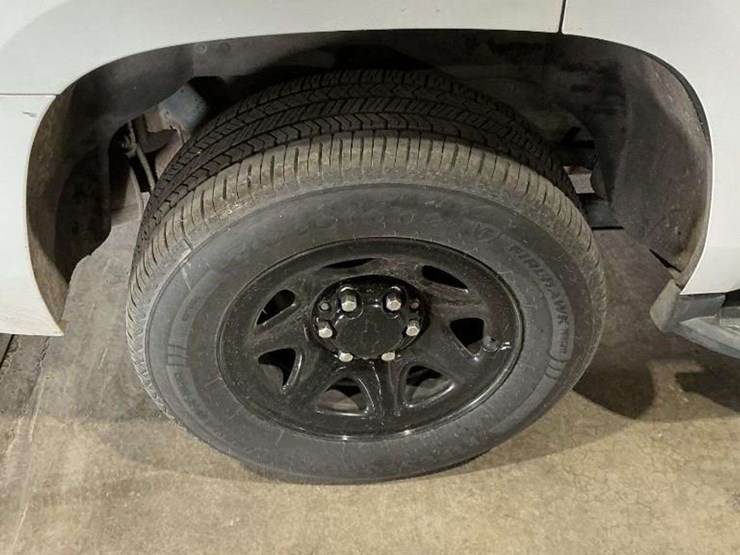 2019-chevrolet-tahoe-image-14