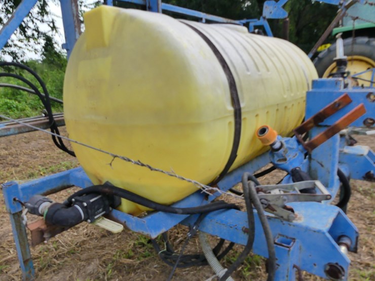 3pt-200-gal-boom-sprayer-image-10