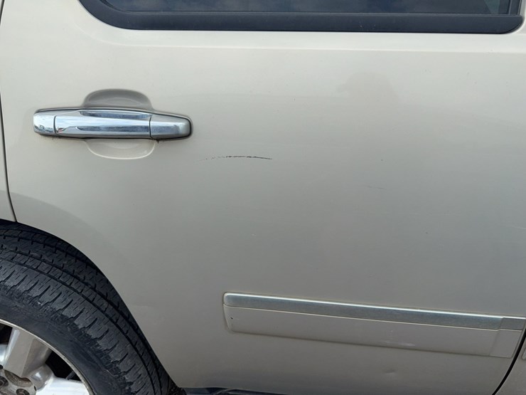 2009-chevrolet-tahoe-image-18
