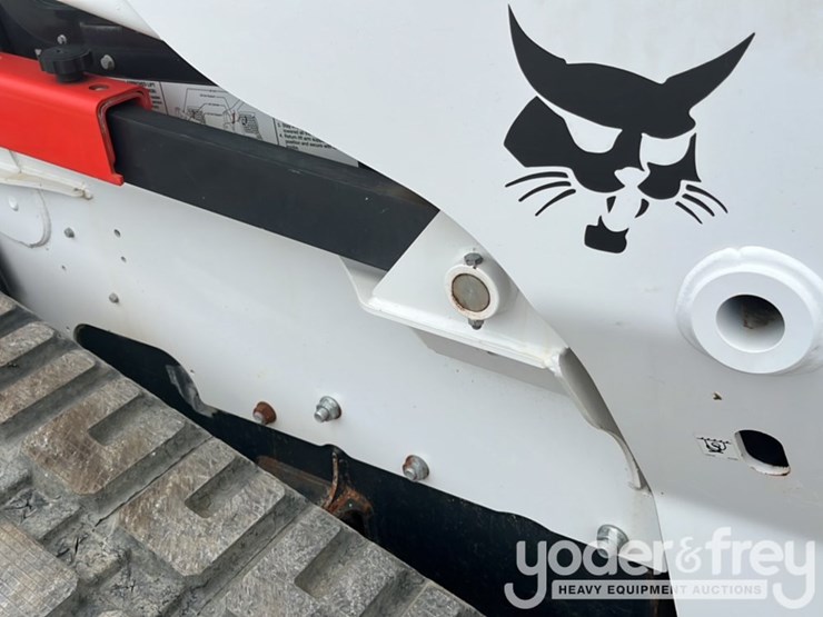 2022-bobcat-t870-image-18