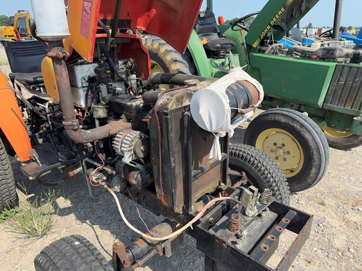 2004-tractor-king-200-image-57