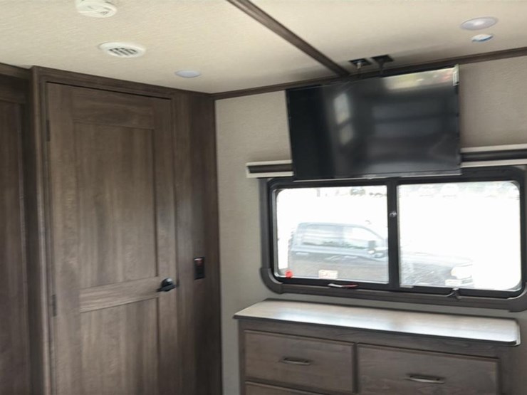 #138-•-2022-grand-design-solitude-345gk-camper-image-31