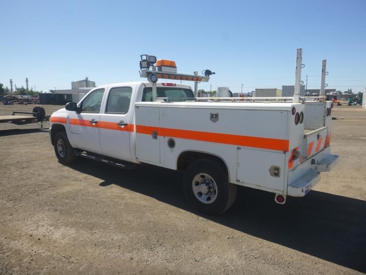 2009-chevrolet-3500-image-4
