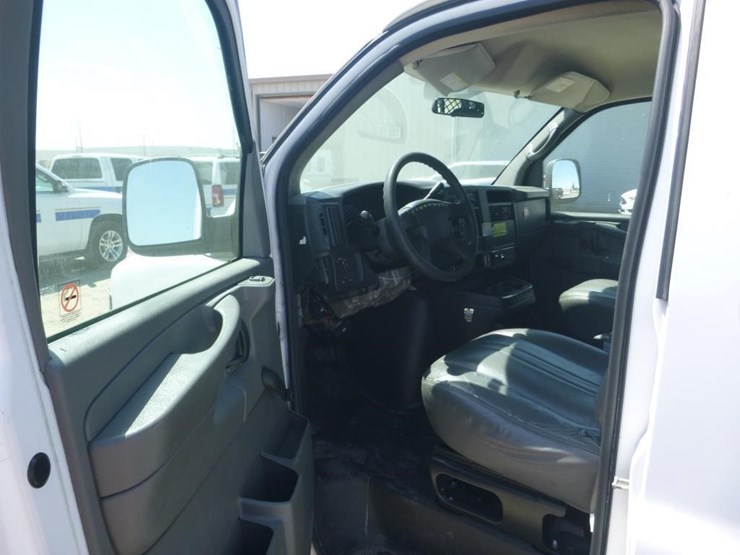2006-chevrolet-express-2500-image-6