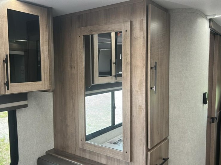 #140-•-2025-grand-design-imagine-xls-22mle-camper-image-47
