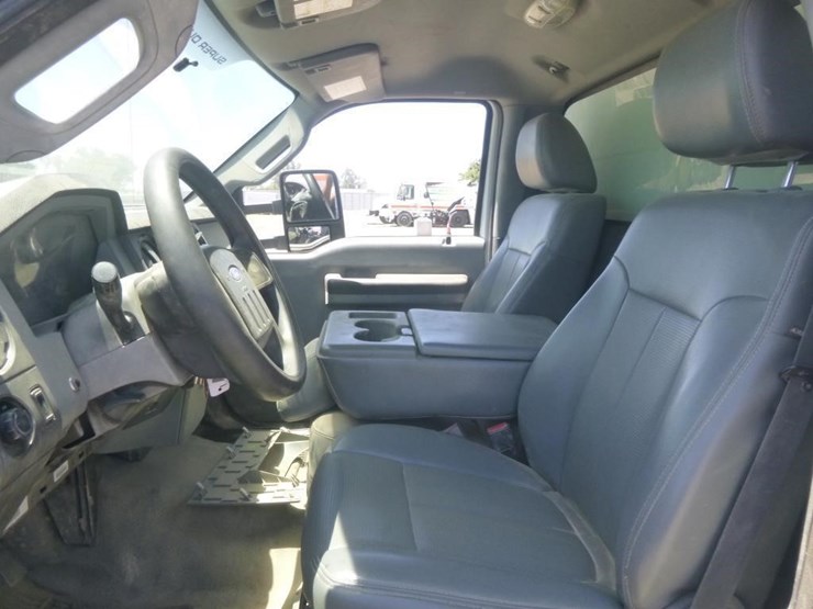 2011-ford-f550-image-5