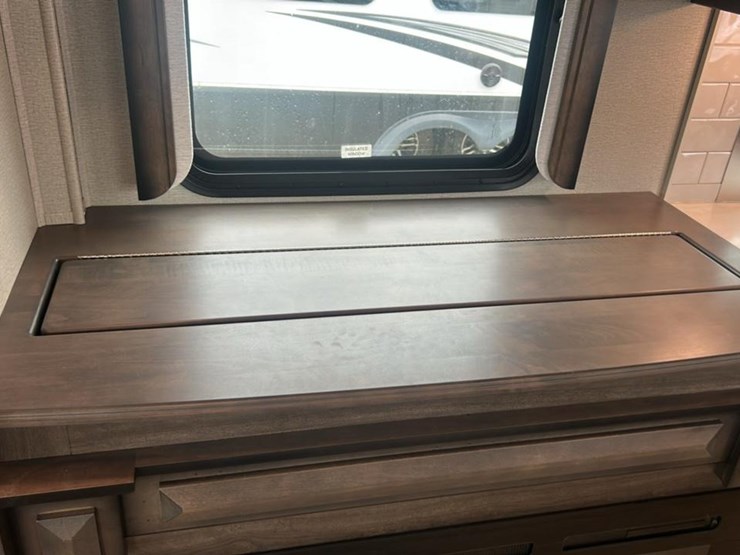 #139-•-2022-grand-design-solitude-310gk-camper-image-56