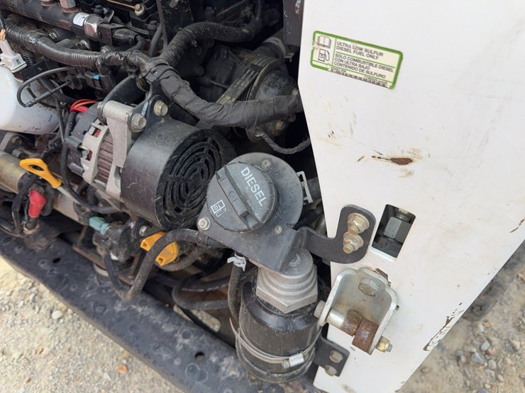 bobcat-t550-image-34