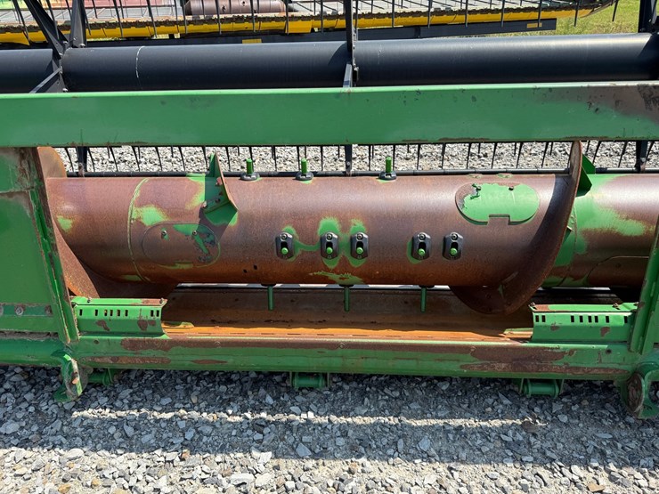 john-deere-630f-image-12