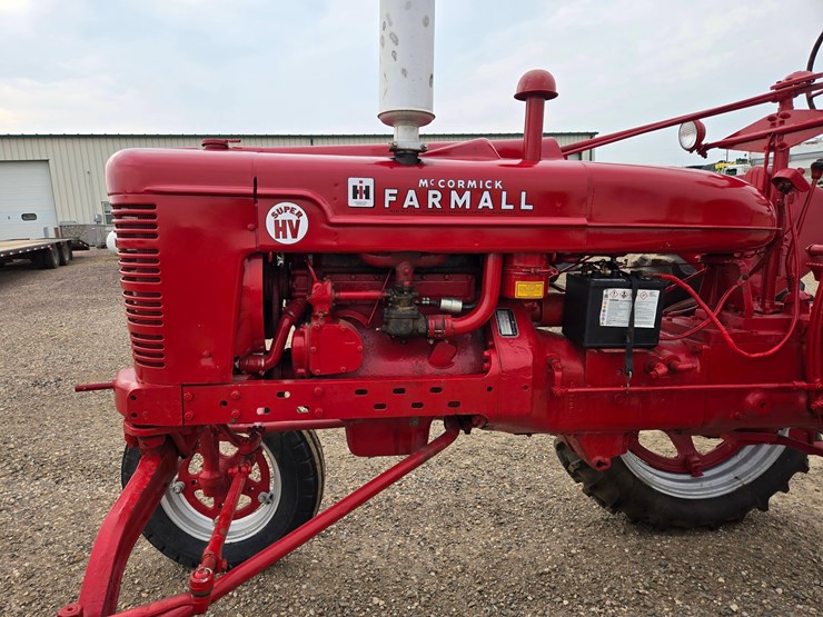 1939-farmall-super-hv-tractor-image-23