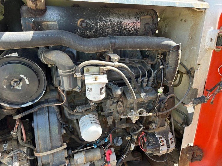 2005-bobcat-s250-image-16