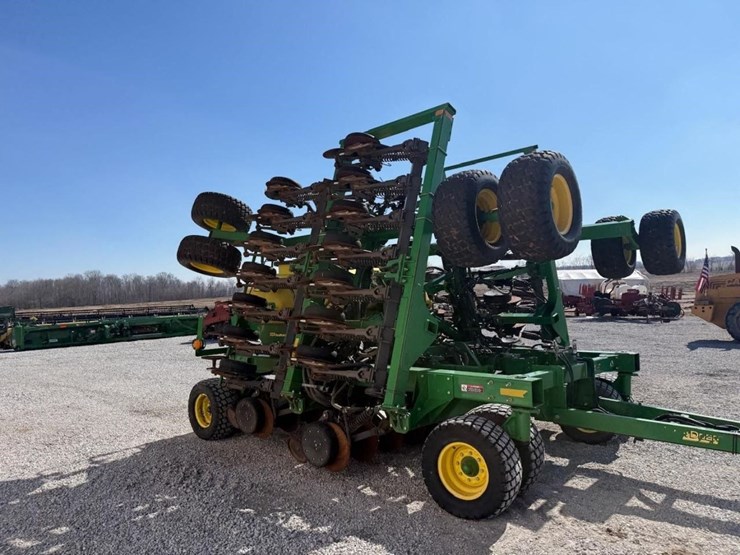 2015-john-deere-1990-image-3