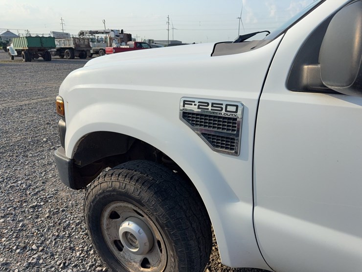 2008-ford-f250-image-25