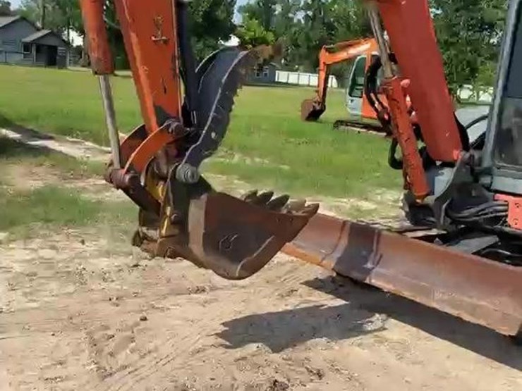 2006-hitachi-zx50u-2-image-15