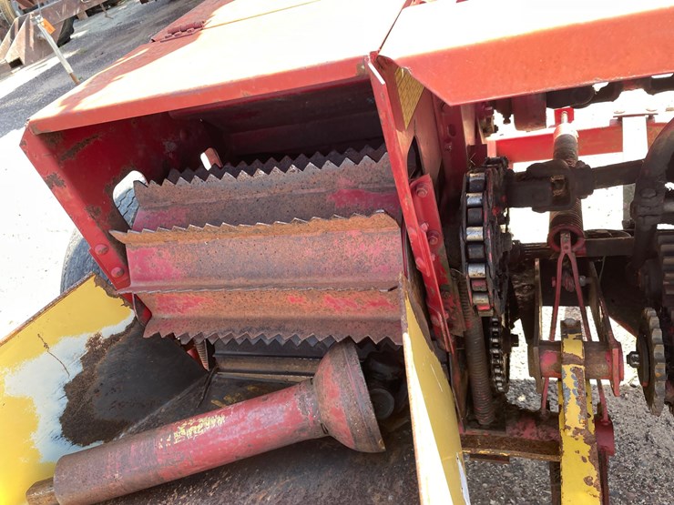 new-holland-s717-image-13