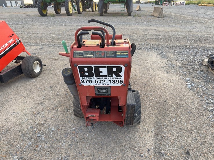 ditch-witch-c12-image-5