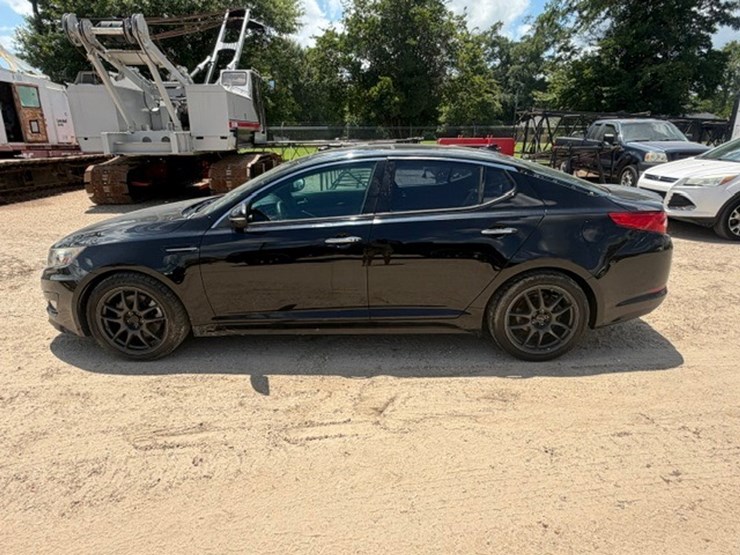 #83572-•-2013-kia-optima-image-5
