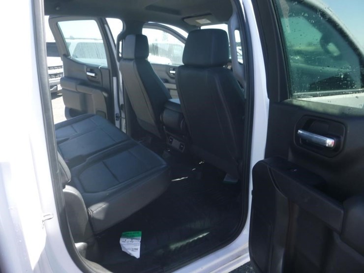 2021-chevrolet-1500-image-8
