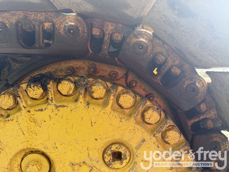 2019-caterpillar-d6k2-lgp-image-17